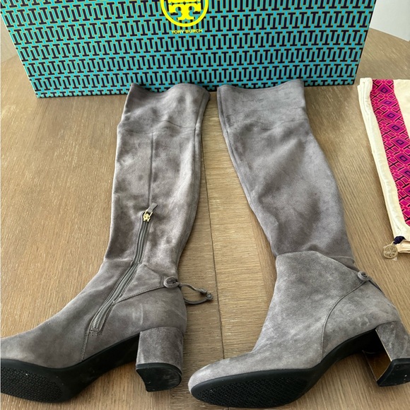 Tory Burch Laila 45MM Over-the-Knee Boot Stretch Suede Sz 7.5 - Picture 7 of 14